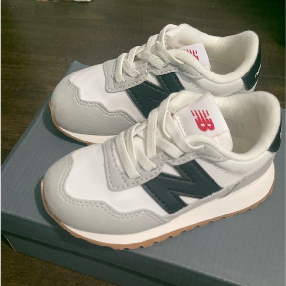New Balance Infant sneakers - Picture 4 of 6